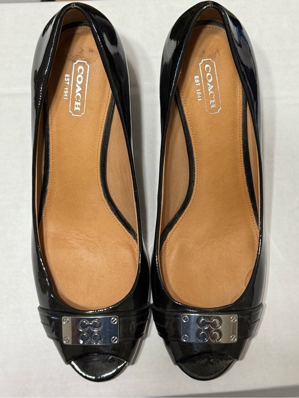 COACH Women’s Gun Metal Black Patent Leather Peep-Toe Flats size 9.5